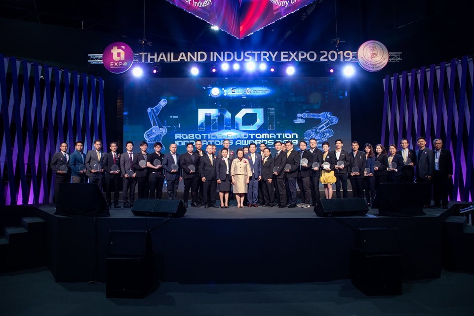 Gensurv Robotics Thailand Industry award 1 นึกถึงหุ่นยนต์ขนย้าย นึกถึง เจ็นเซิฟ โรโบติกส์